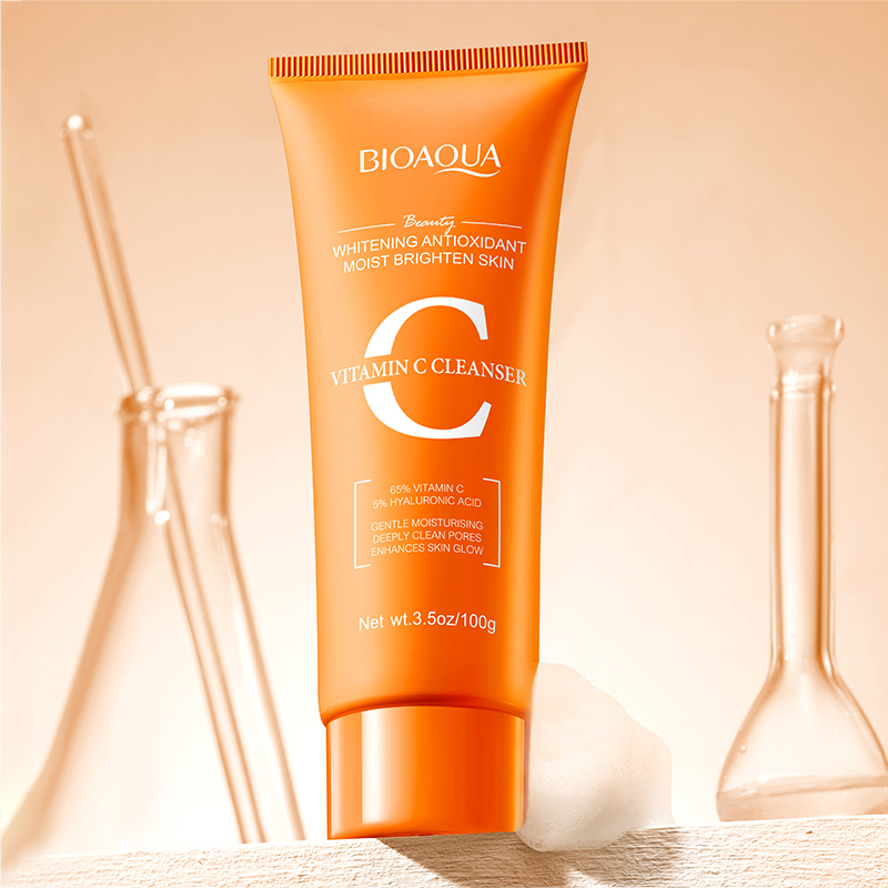 BIOAQUA Vitamin C Facial Clean - огляд і ціна Salicylic Acid Cleanser